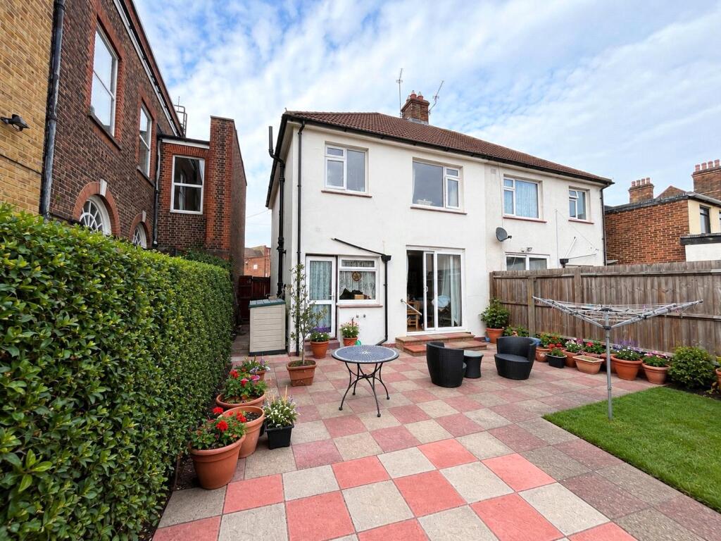 3-bed semi-detached on St. Marys Road, Strood, Rochester, Kent, ME2, £325,000