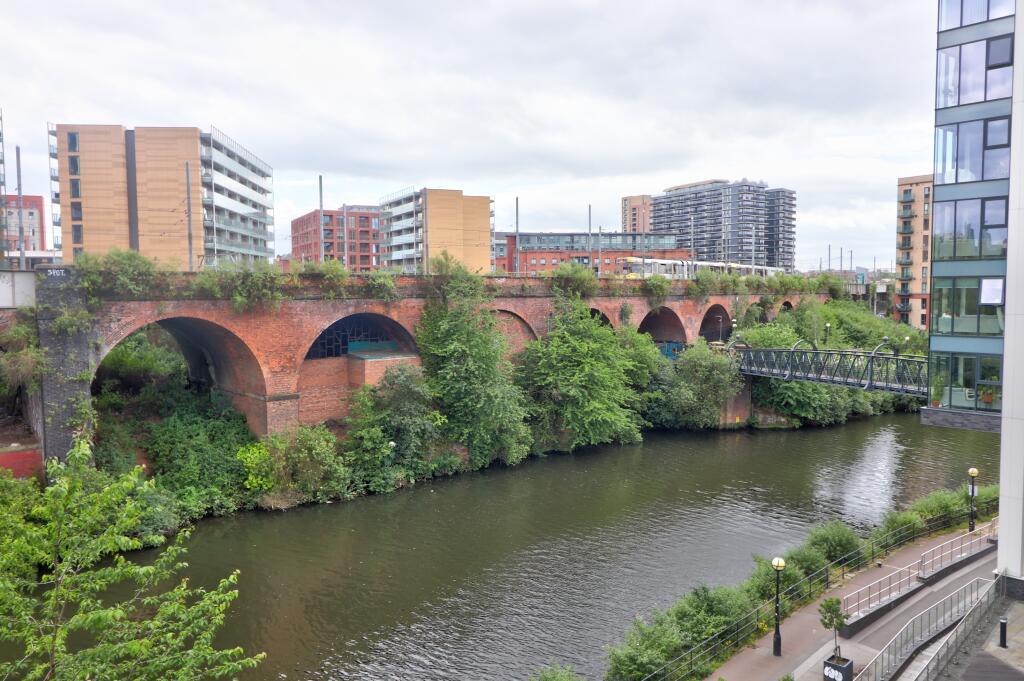 Apartment in Salford, Greater Manchester - View 5
