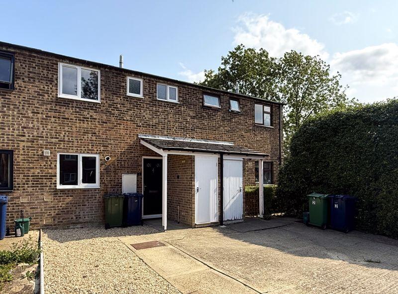 2-bed terraced on Saunders Road, Oxford, £395,000