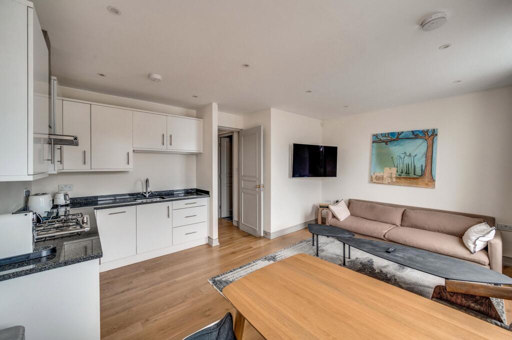 Apartment in London - View 2