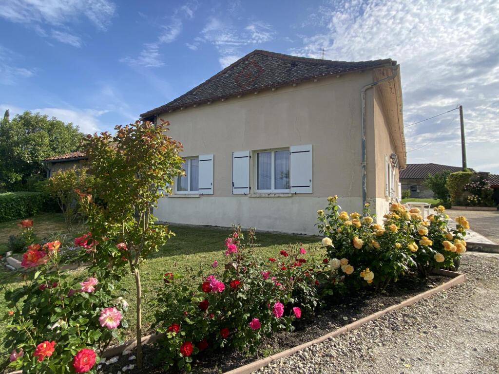 Main image of property: Poitou-Charentes, Charente, St-Quentin-de-Chalais