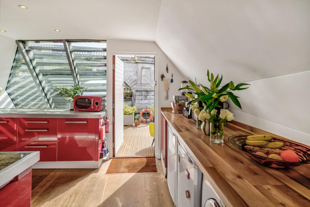 Old Bridge Street, Hampton Wick, KT1 photo 4