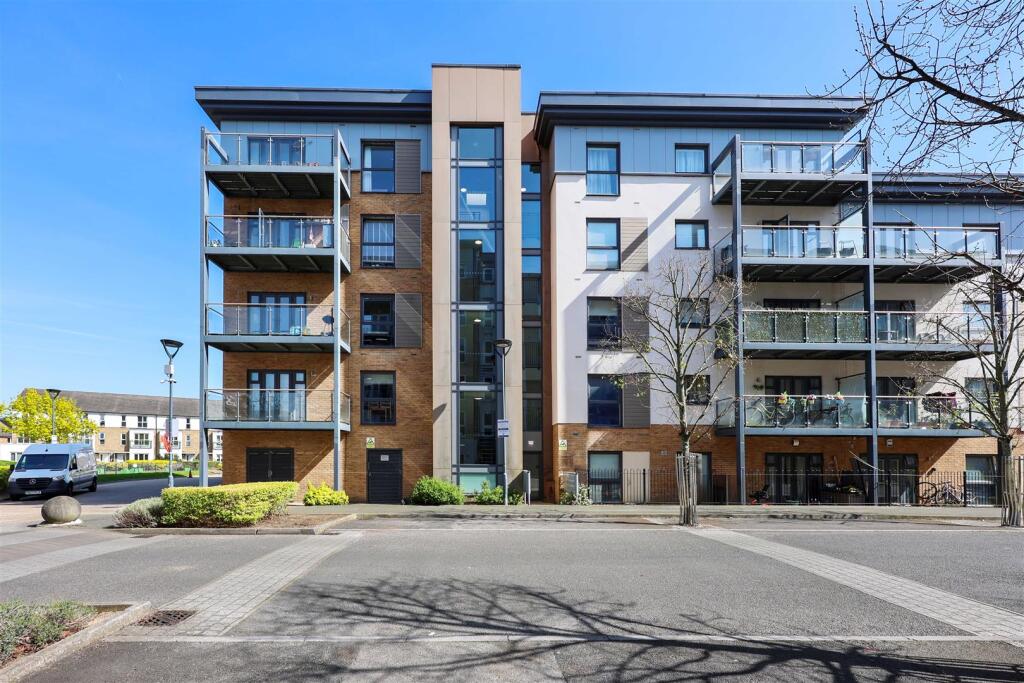 Main image of property: Clovelly Court, 10 Wintegreen Boulevard, West Drayton
