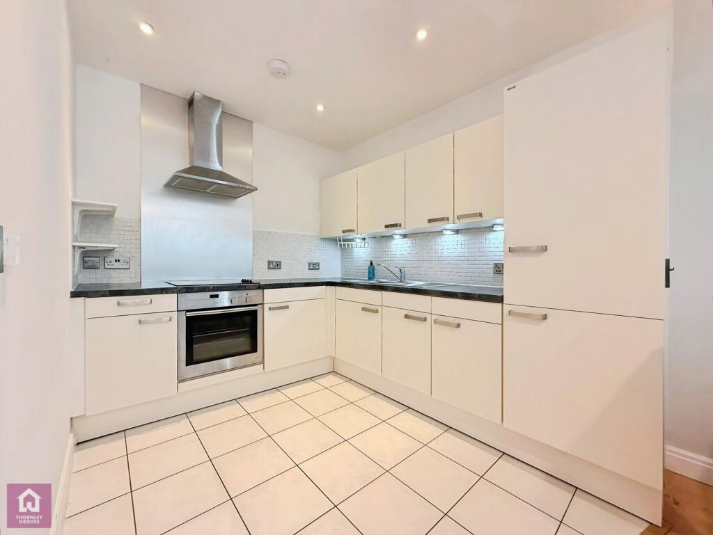 Apartment in Warrington - View 5
