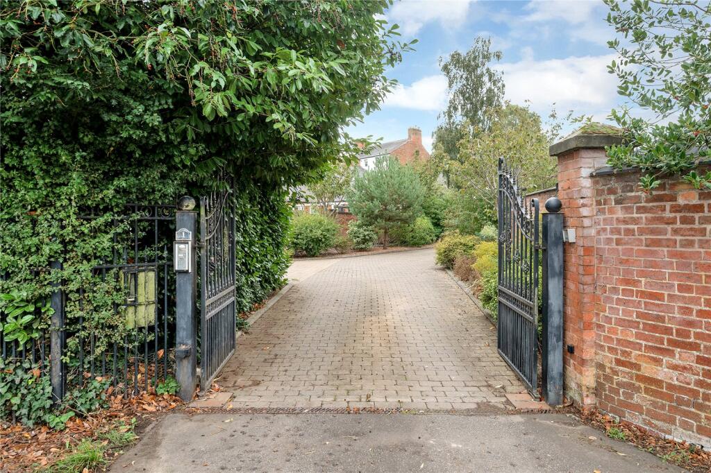 House in Leicester - View 5