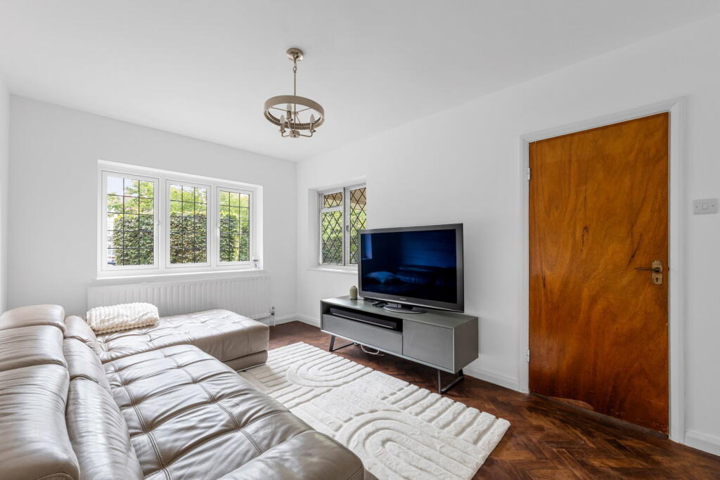 Tadworth Street, Tadworth, Surrey, KT20 5RF photo 4