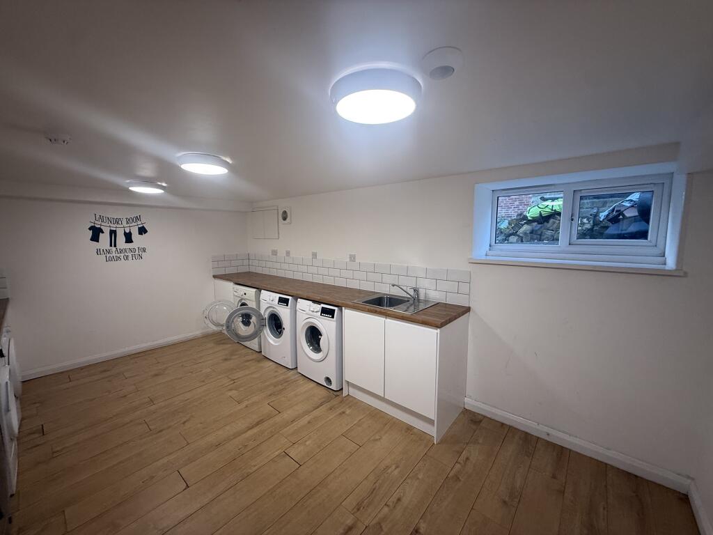 Woodhouse Road, Mansfield - View 2