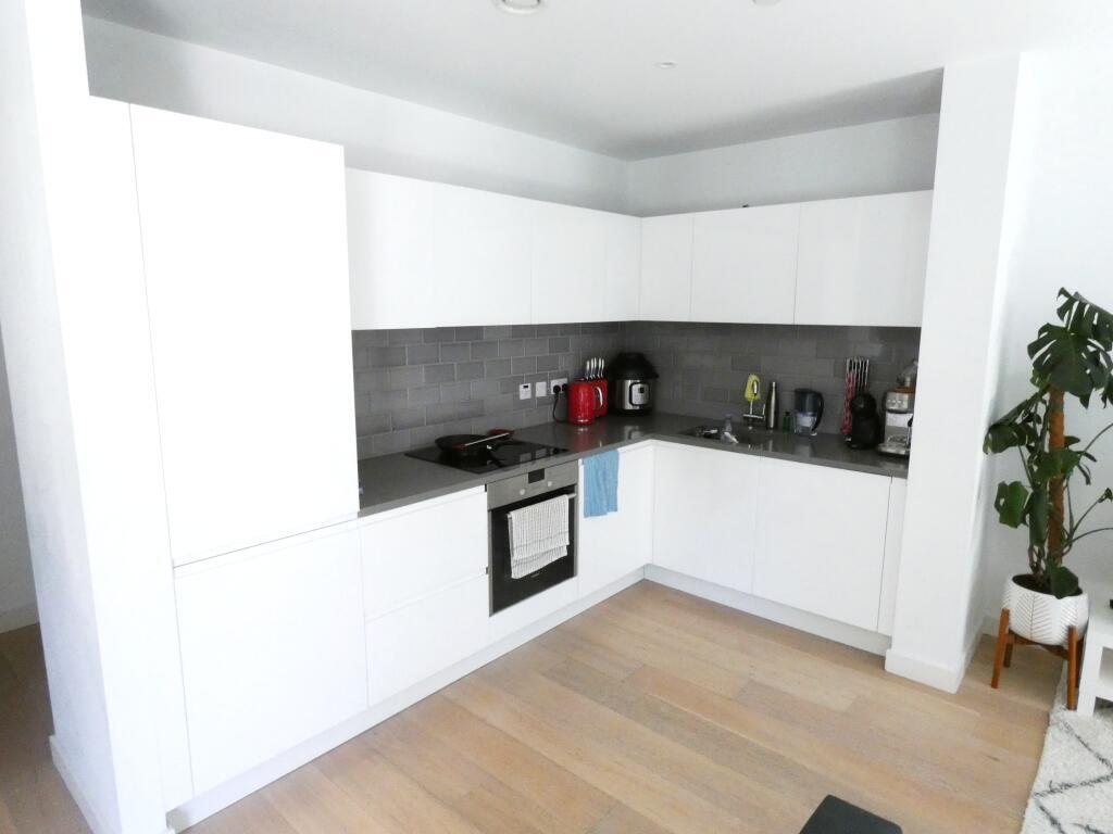 Apartment in London - View 2