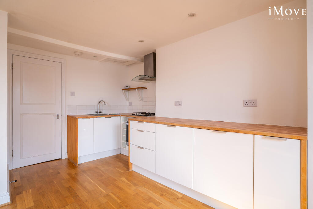 Apartment in London - View 5