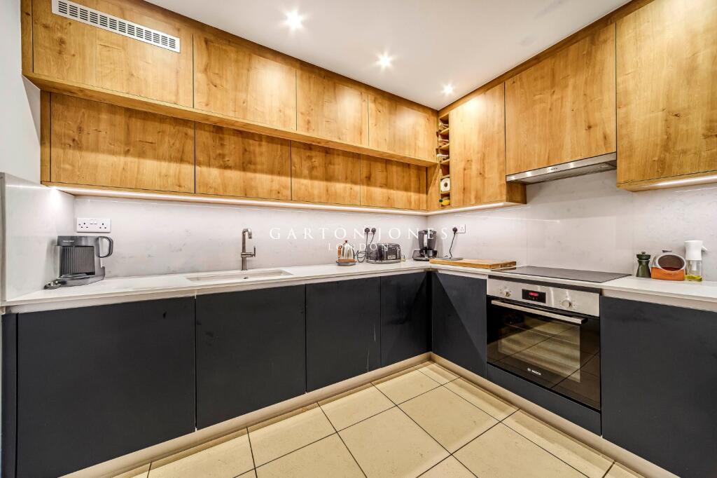 Apartment in London - View 2