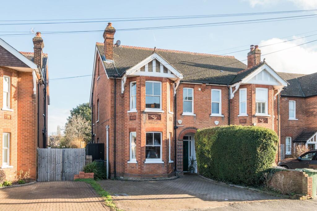 House in Kingston upon Thames
