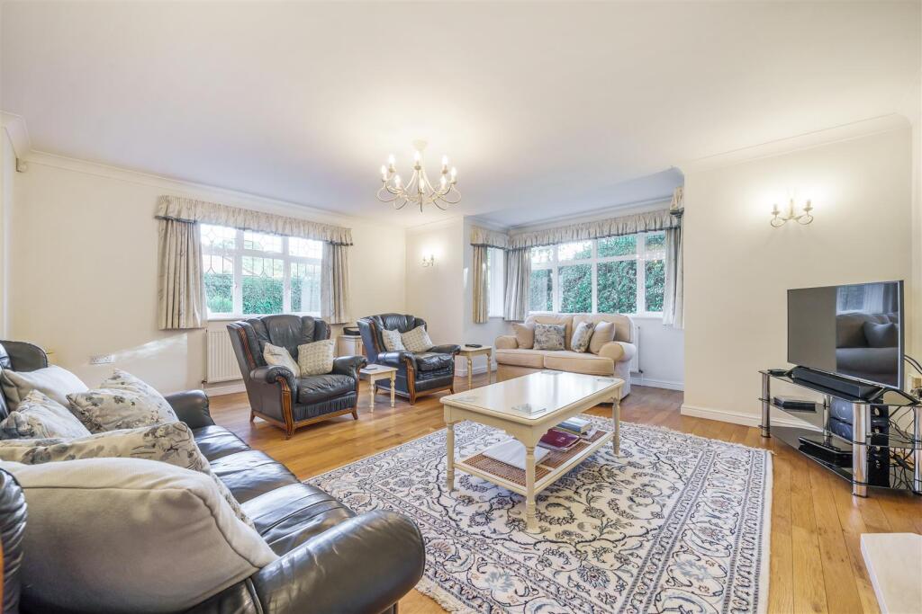 Dell Road, Finchampstead, Berkshire, RG40 3TD - View 3