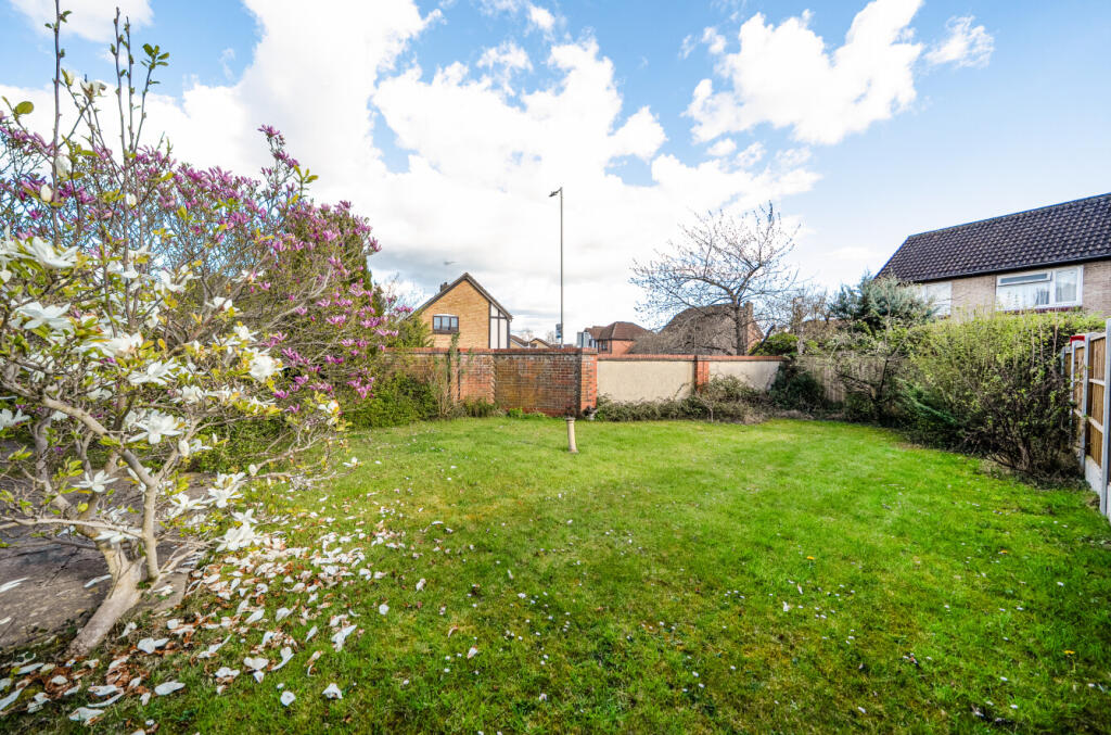 Grindal Drive, Grange Park, Swindon, SN5 photo 2