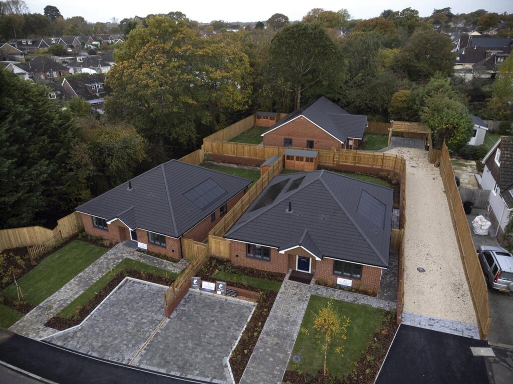 Anderwood Drive, Sway, Lymington, Hampshire, SO41 photo 2
