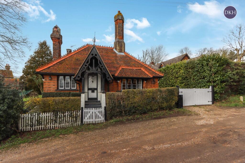 Main image of property: Bridle Cottages, Brookshill Drive