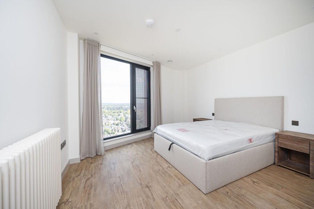 Apartment in London - More