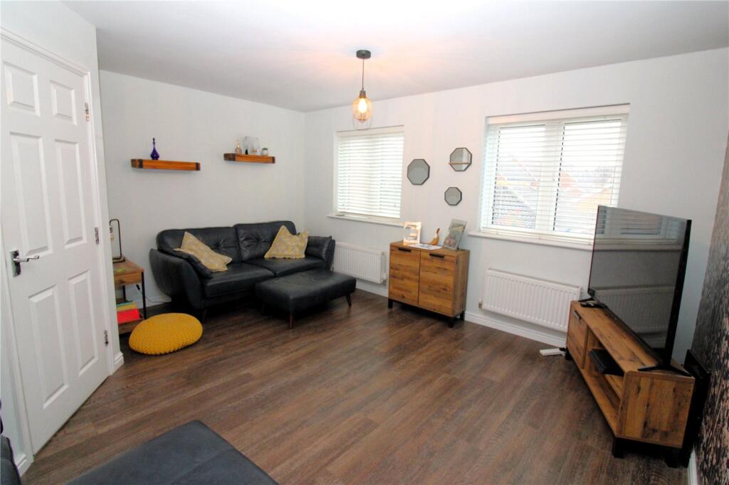 Westland Drive, Lee-on-the-Solent, Hampshire, PO13 - View 3
