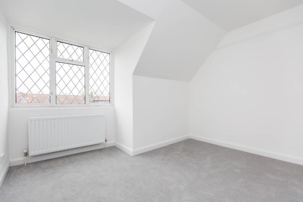 Apartment in Croydon - View 5