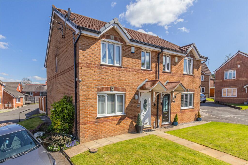 3-bed semi-detached on Luzley Brook Road, Royton, Oldham, Greater Manchester, OL2, £270,000