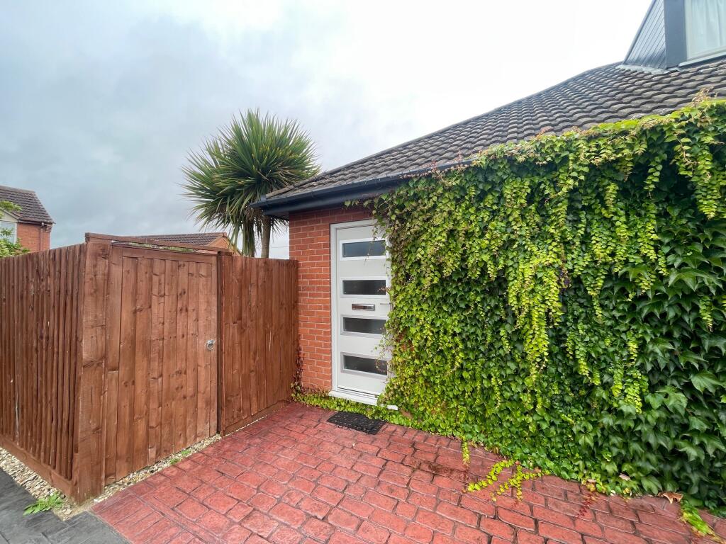 Main image of property: Bracklesham Way, Tamworth