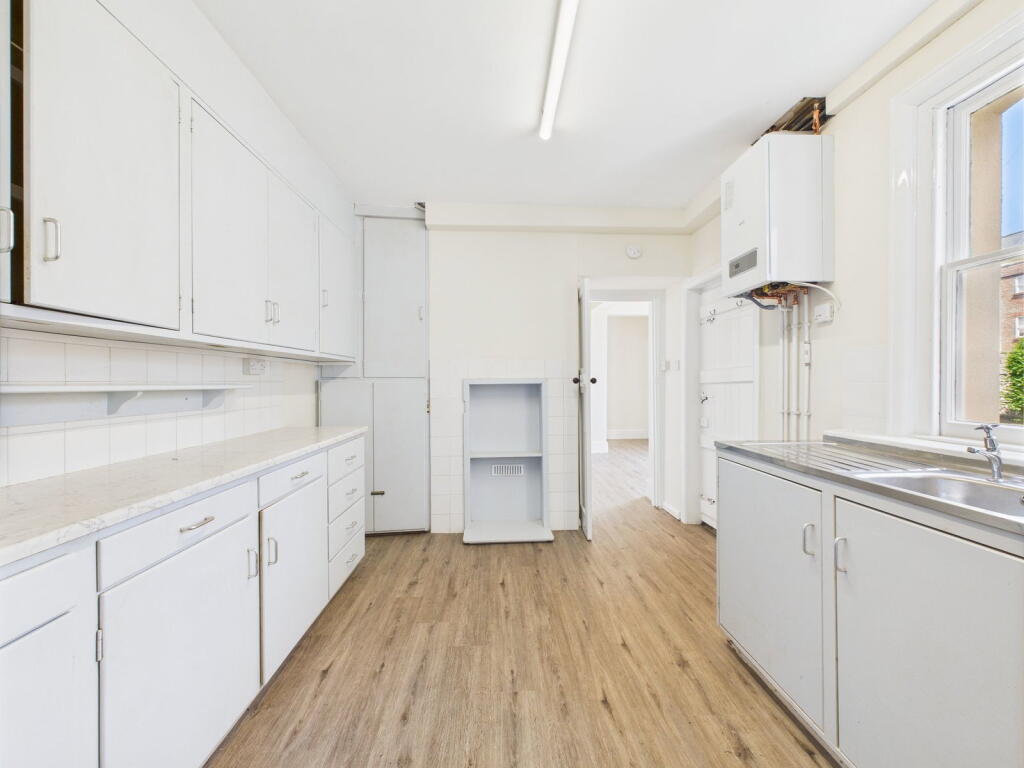 Norfolk Place, Littlehampton, BN17 photo 5