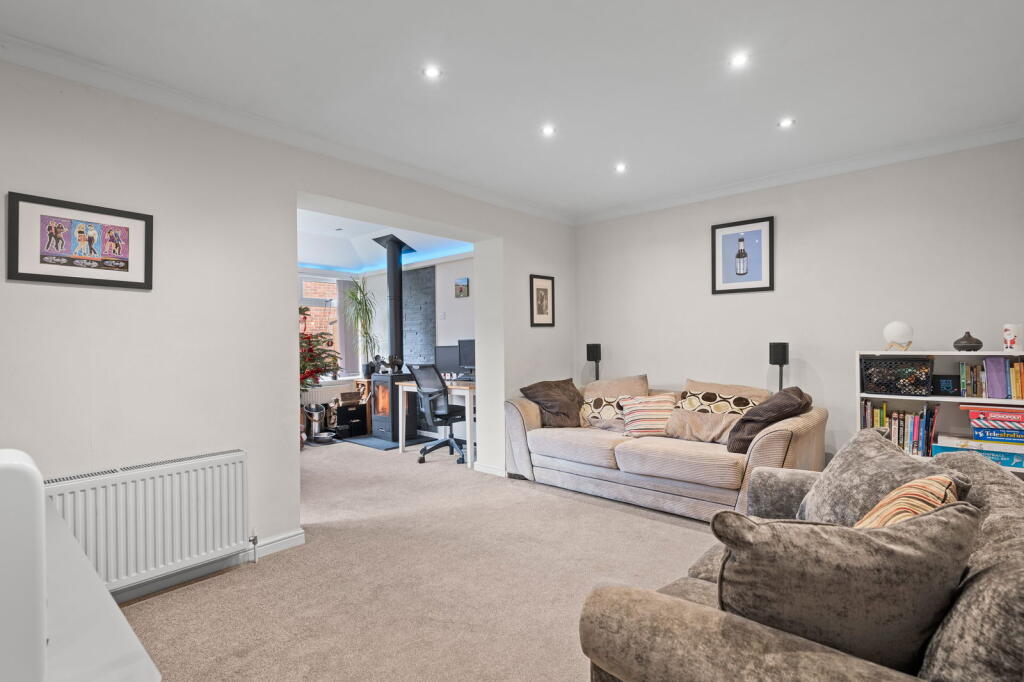 House in Rotherham, Maltby - View 3