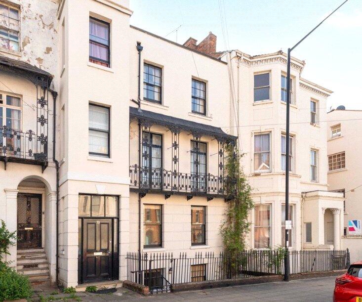 Apartment in Warwick, Royal Leamington Spa - View 3