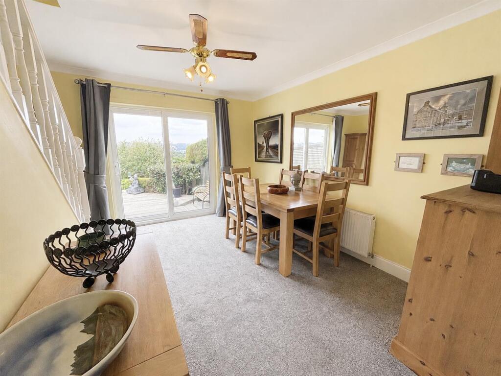 House in Huddersfield - View 4