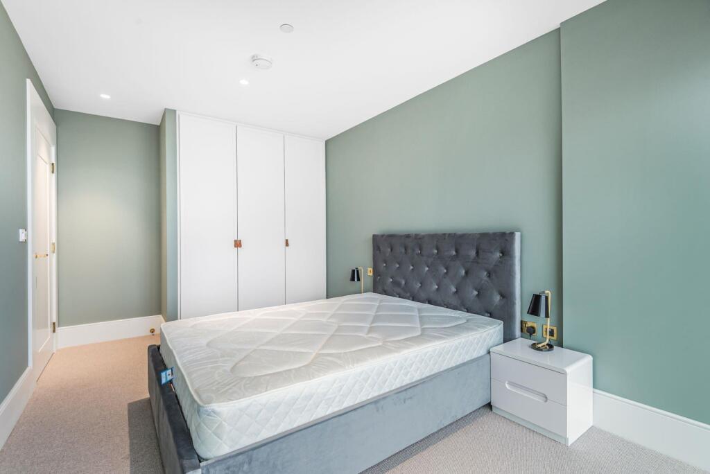 Apartment in London - More