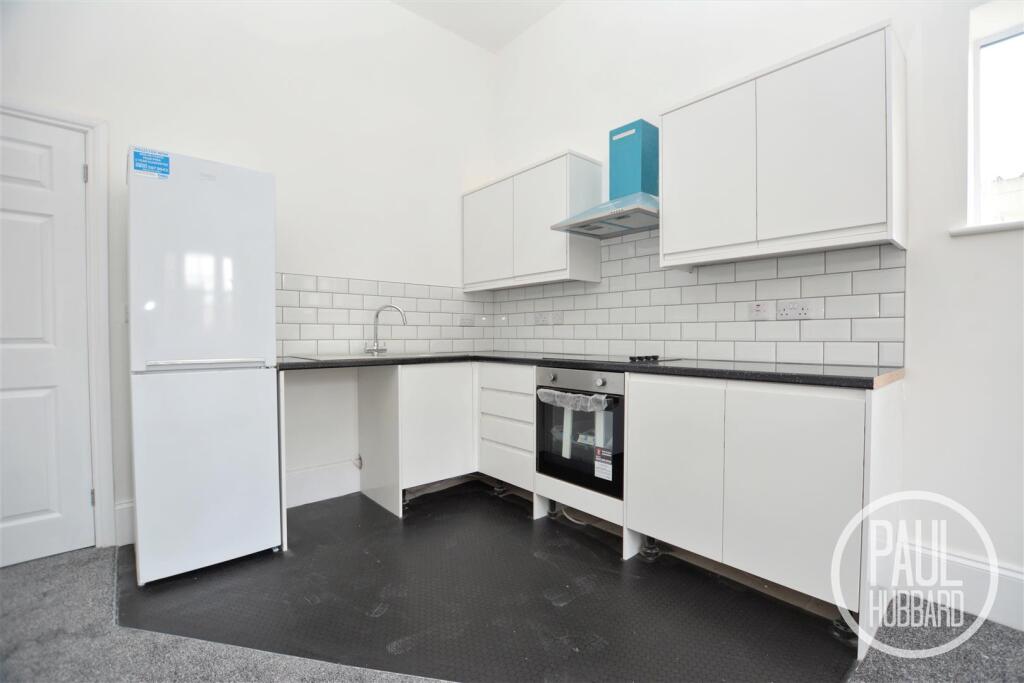 Apartment in East Suffolk, Lowestoft - View 3