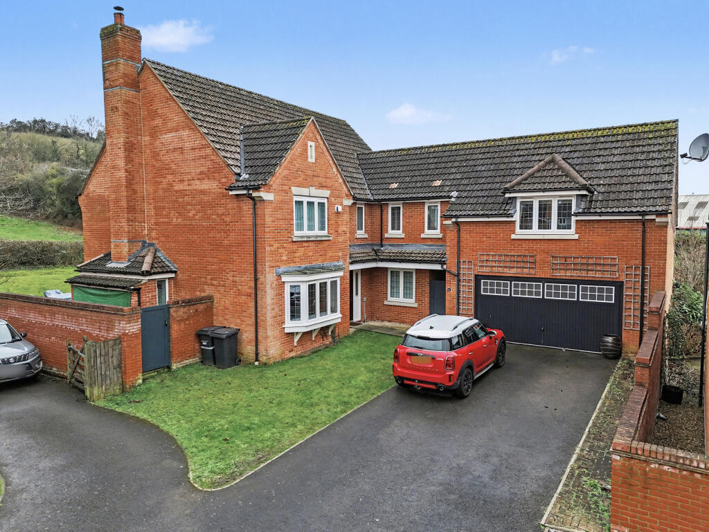 Main image of property: Watts Corner, Glastonbury