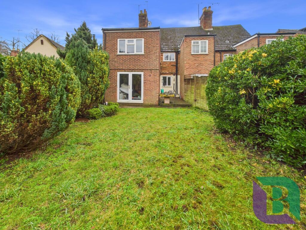 Bedford Road, Aspley Guise photo 3