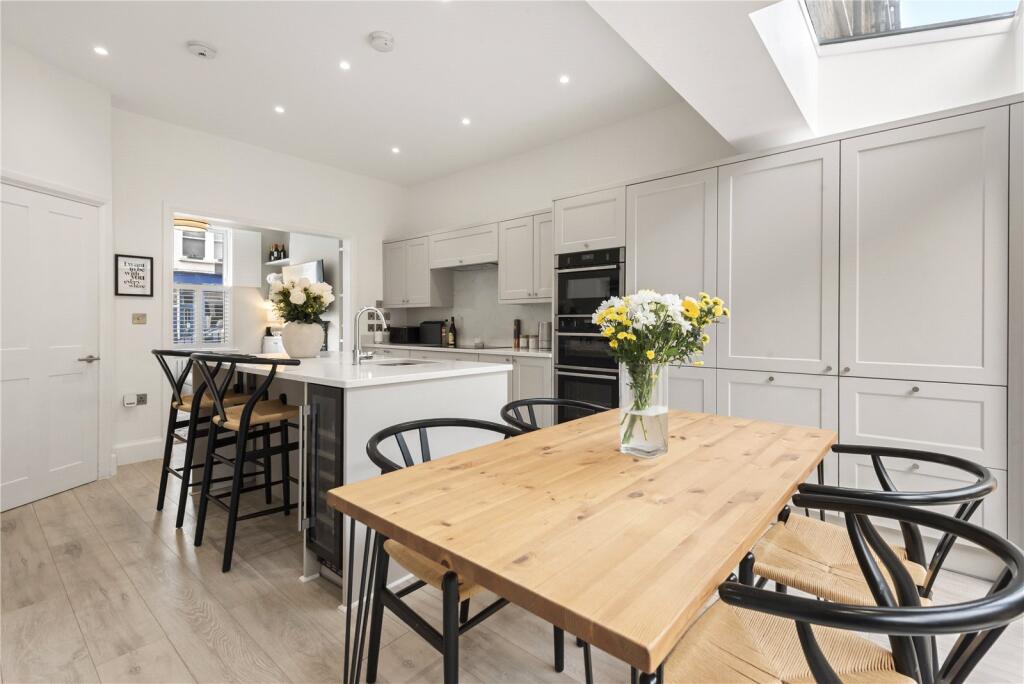 House in London - View 5