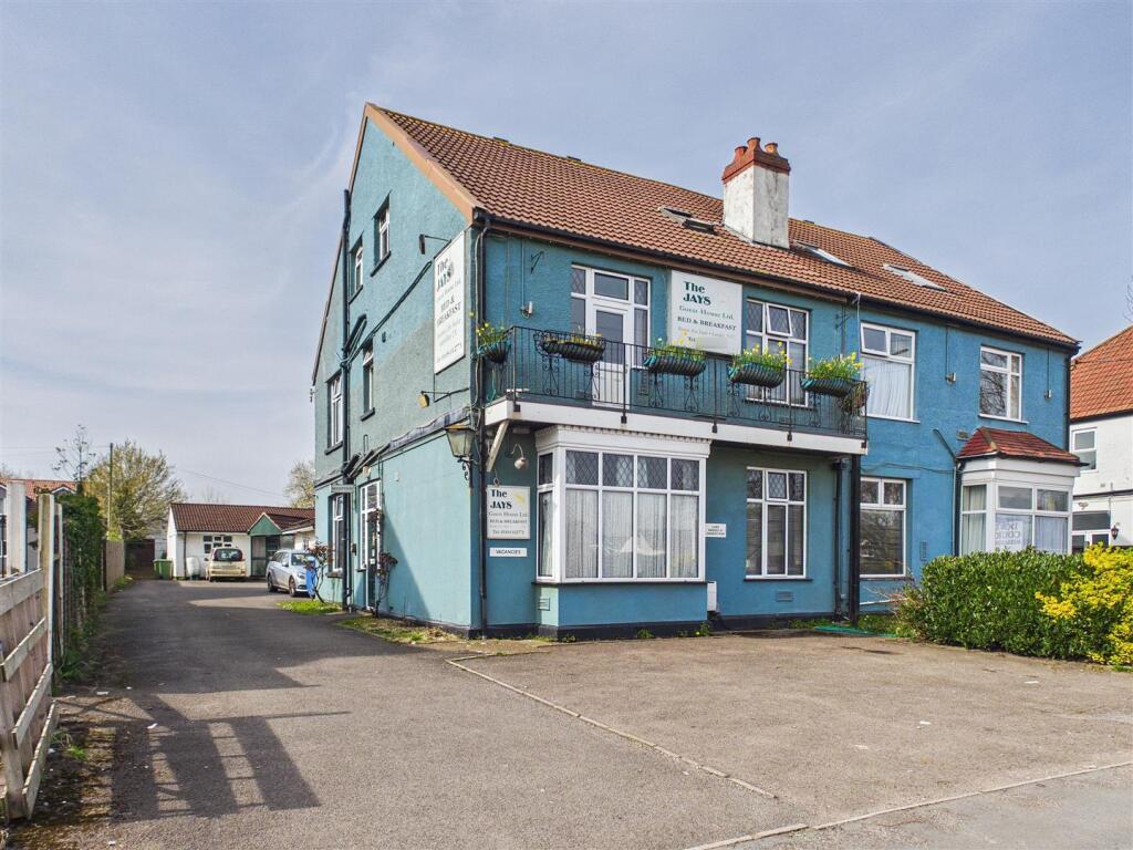 Main image of property: Gloucester Road, Patchway, Bristol