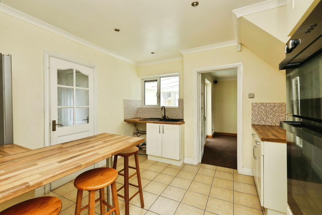 House in Doncaster, Stainforth - View 5