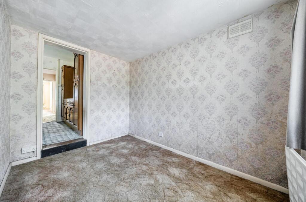 House in Eastleigh, North Boyatt - More