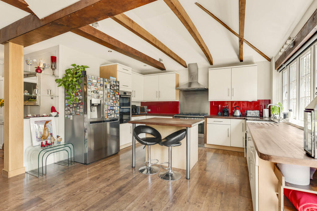 House in Redhill - View 3