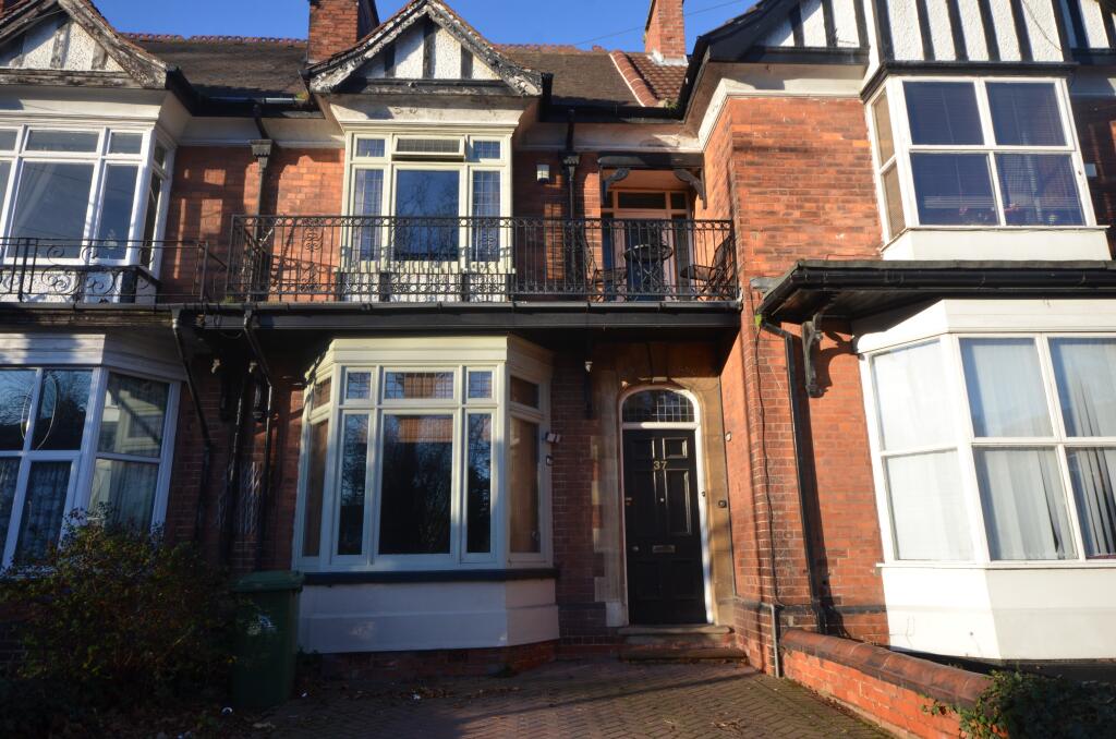 Main image of property: Abbey Road, Grimsby, DN32