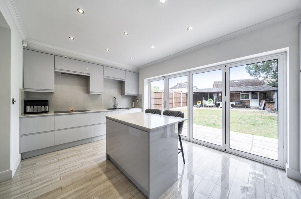 Apartment in London - More