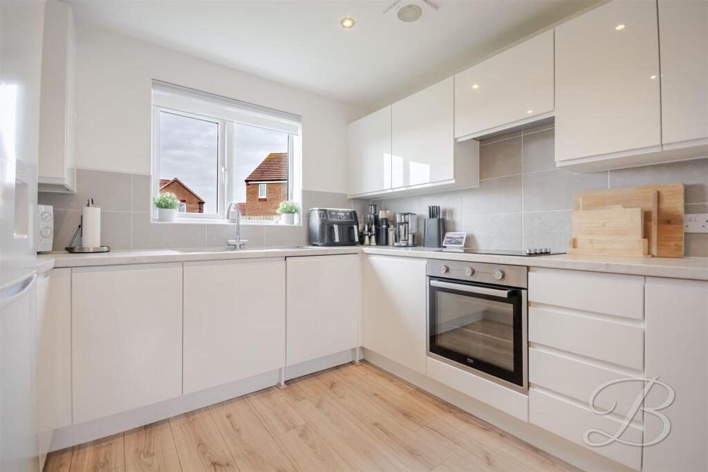 David Avenue, Bilsthorpe, Newark - View 2