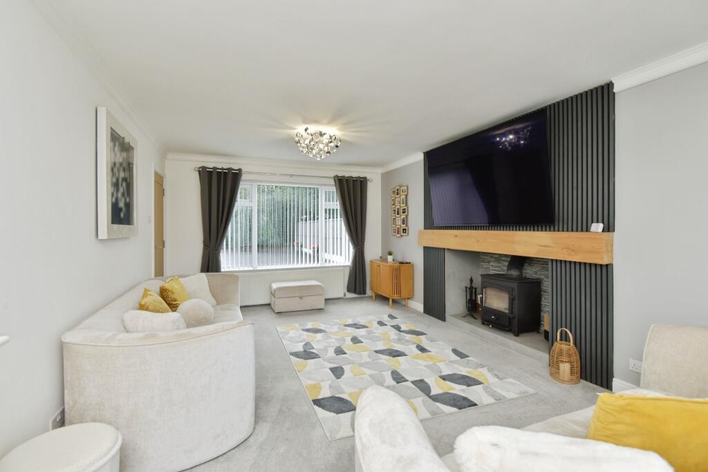 House in Stoke-on-Trent - More