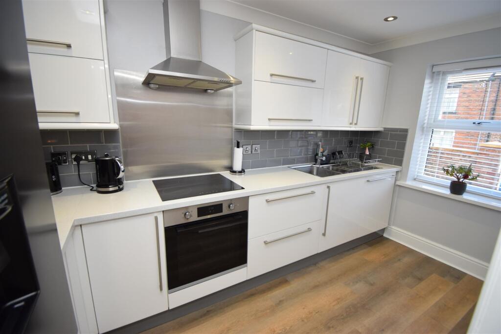 Westcott Terrace, Ferryhill photo 5