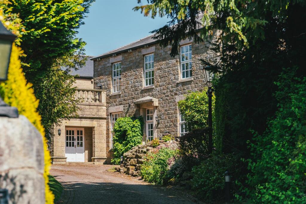 5-bed detached on Vicarage Lane, Dore, Sheffield, £2,500,000