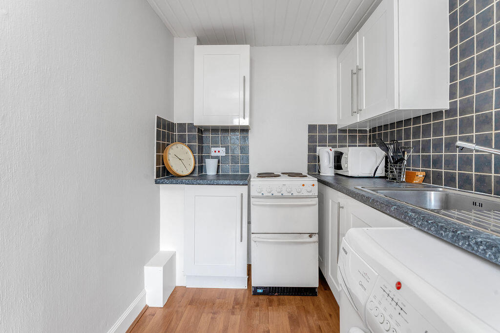 Apartment in Edinburgh - View 5
