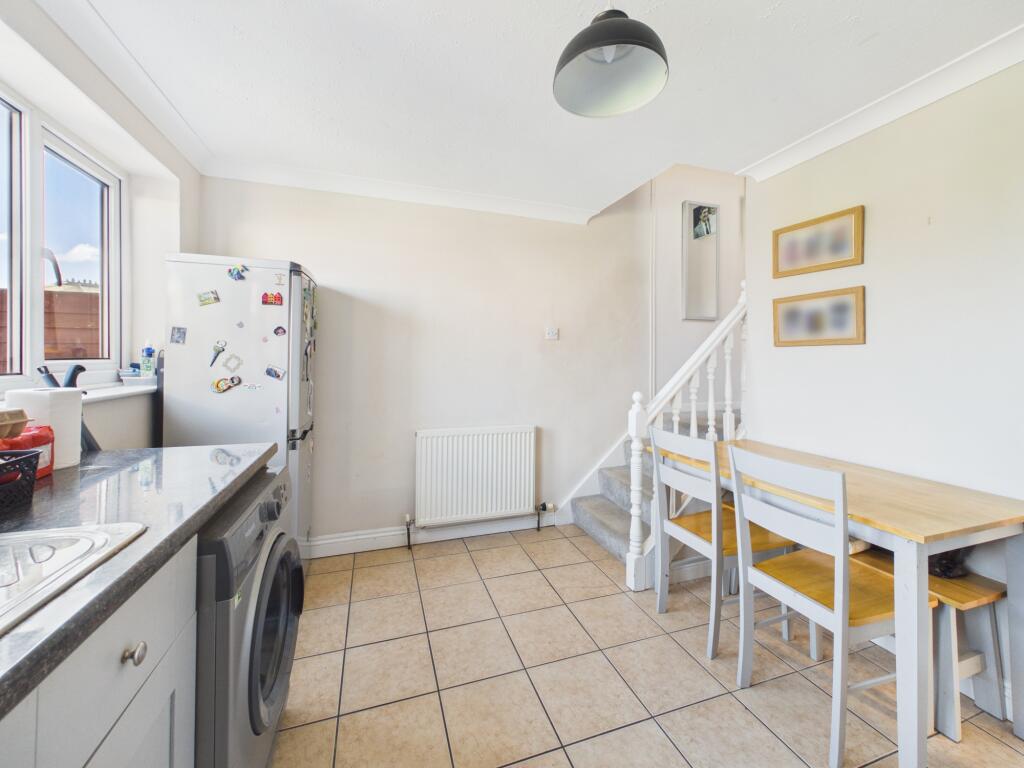 House in Hull - View 4