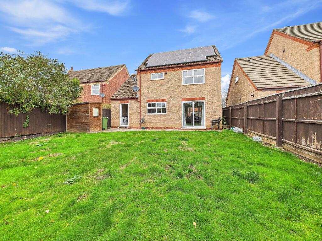 4-bed detached on Orchard Close, Eaton Ford, St. Neots, £450,000