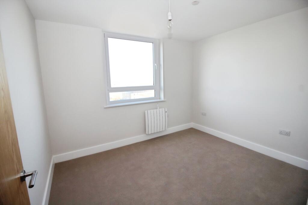 Apartment in Stevenage, Hertfordshire - View 5