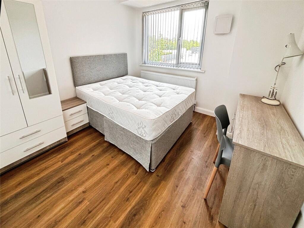 Main image of property: Hatch Lane, Harmondsworth, West Drayton, UB7