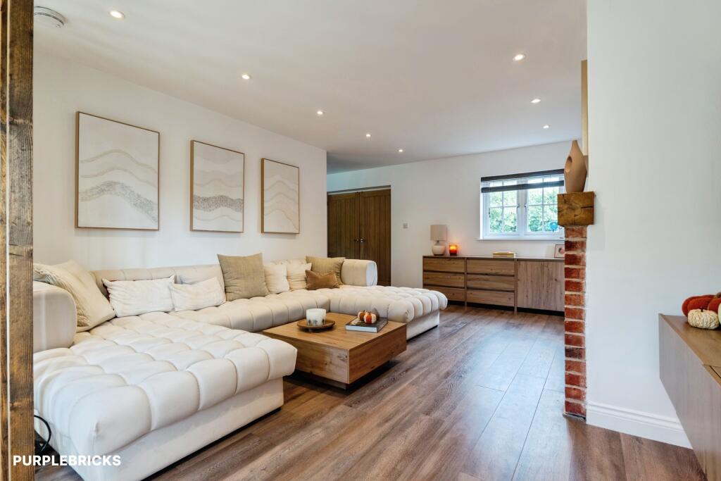 House in Ipswich - View 5