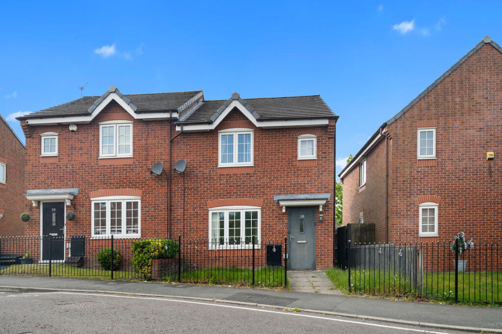 Main image of property: Wood Close, Kirkby, Liverpool, L32